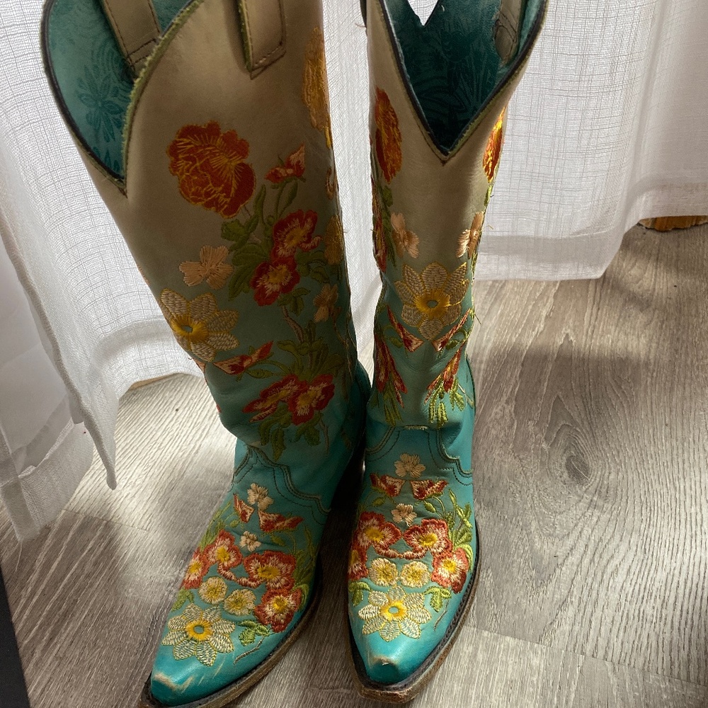Cowboy boots